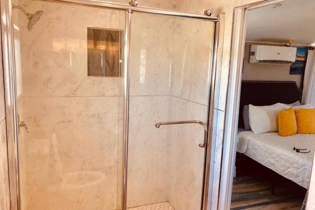 King & Queen Suite #8 Nassau Dış mekan fotoğraf